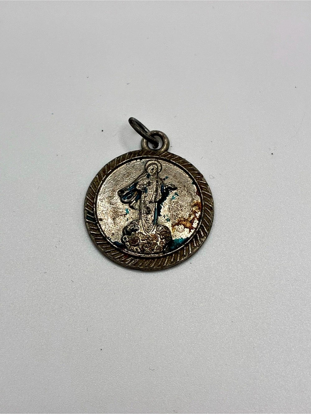 Vintage Miraculous Medal Pendant Necklace in Gold & Black